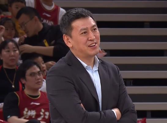 福建队逆袭登顶，发挥出色稳居不败之地的简单介绍