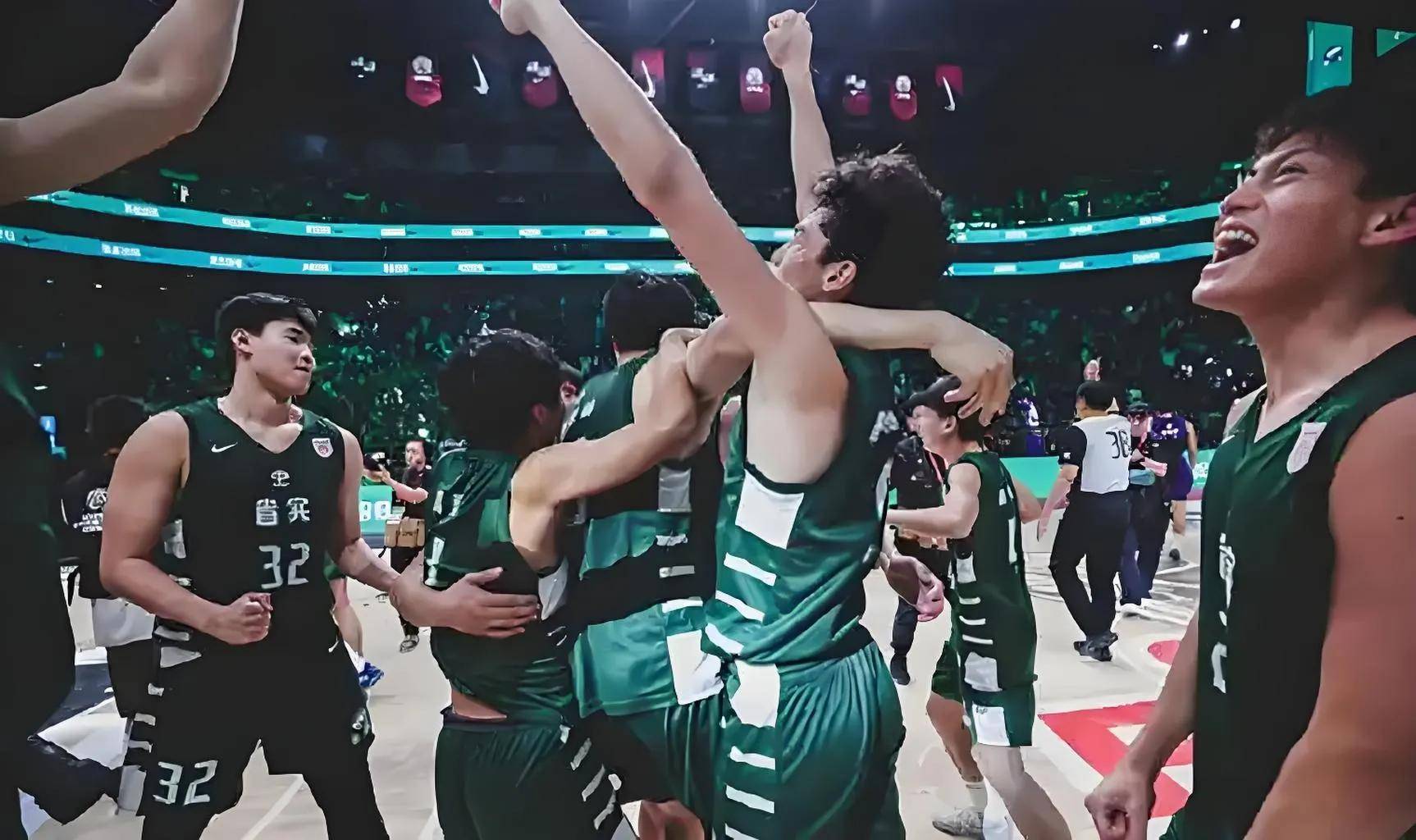 爱游戏官网-杜锋谈今季表现：广东队需增强内线深度