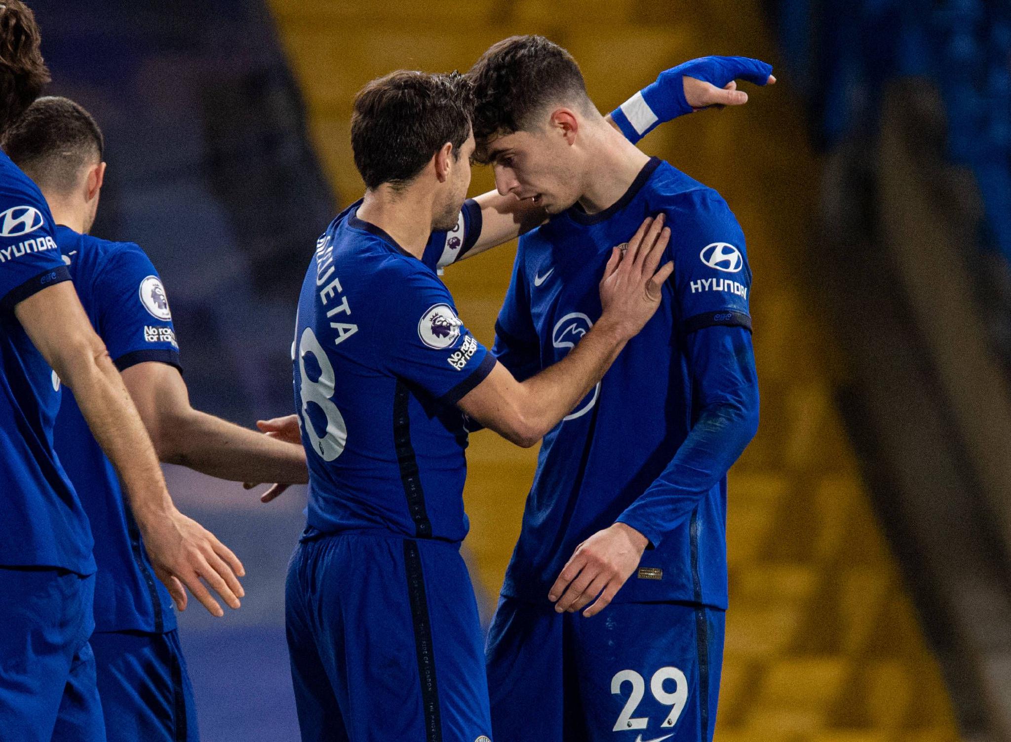 爱游戏官网网页版入口-欧锦赛球队争夺胜利，胜负扑朔迷离