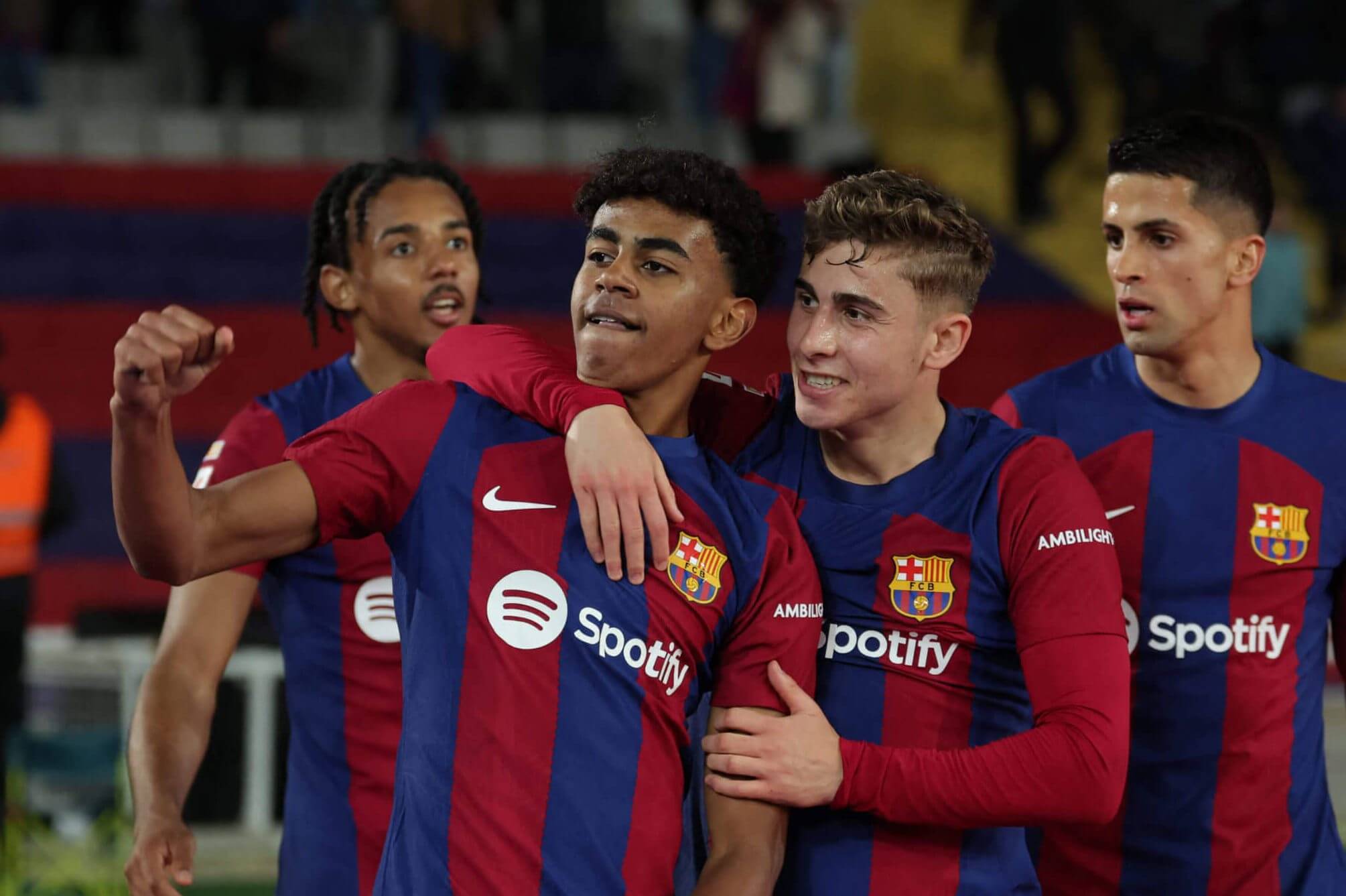 巴萨vs巴伦西亚:豪门争霸之战的简单介绍 巴萨vs巴伦西亚:豪门争霸之战的简单介绍