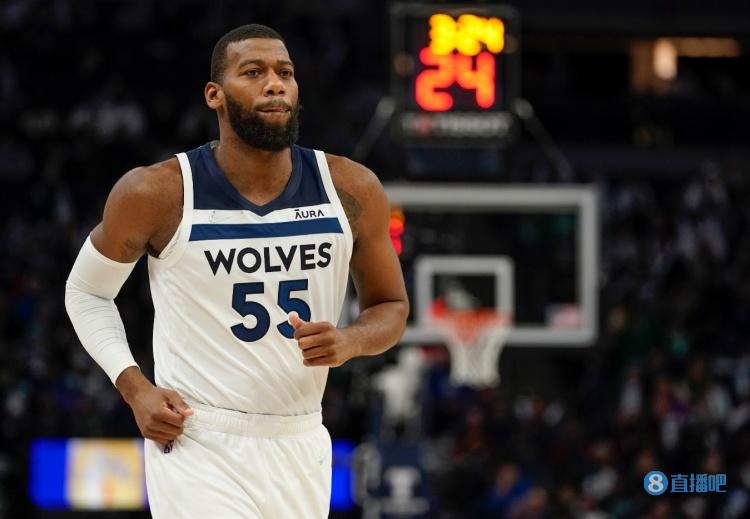 门罗不满被替补，状告老板违反合同