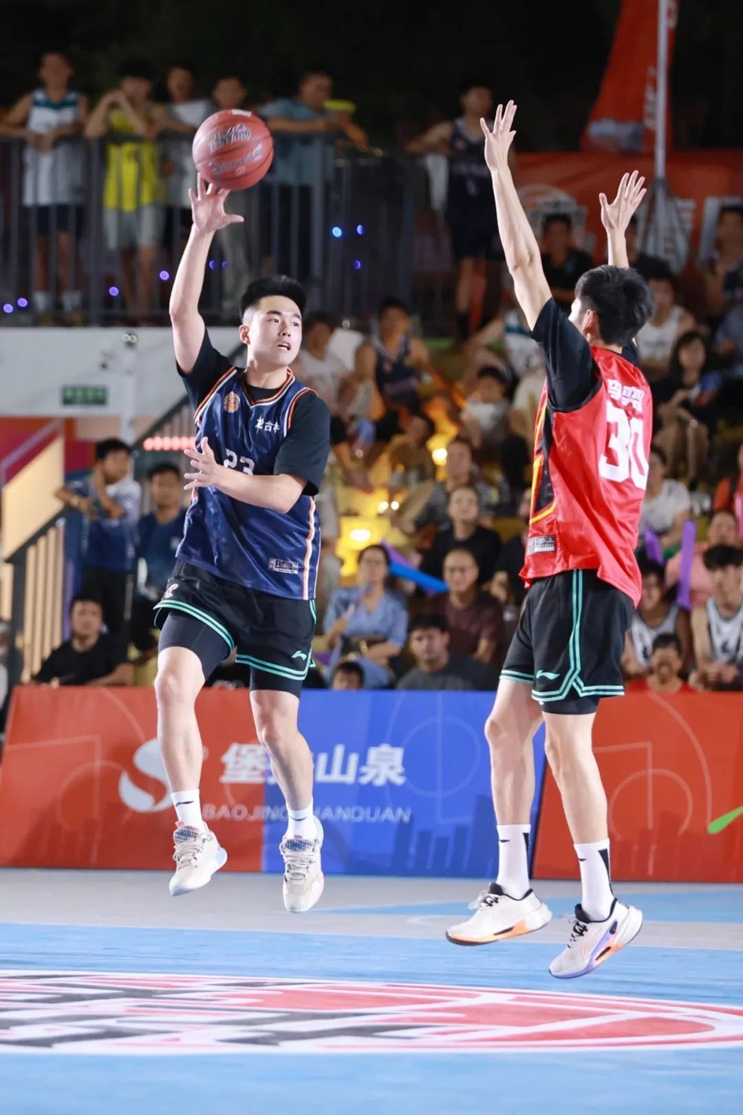 篮球球员大咖集结为慈善比赛的简单介绍 篮球球员大咖集结为慈善比赛的简单介绍