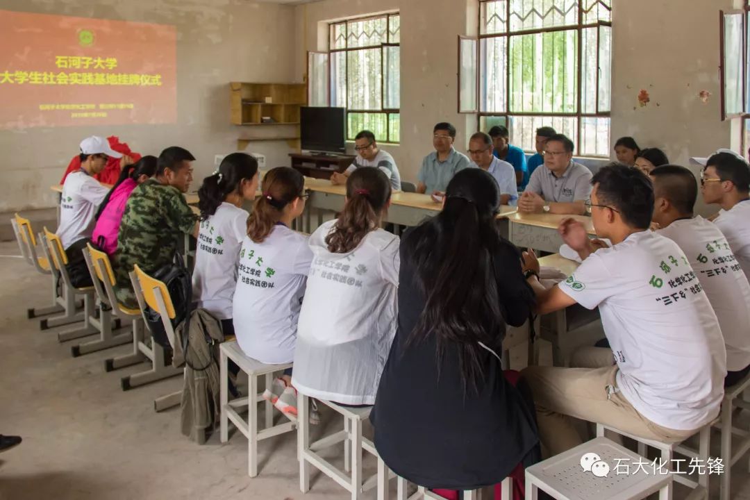 爱游戏中国官网-帕德博恩班底稳固，团队作风有所升级
