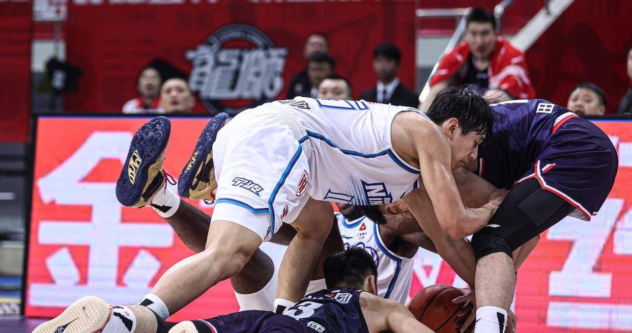 内蒙古队豪取六连胜，稳占龙头位置