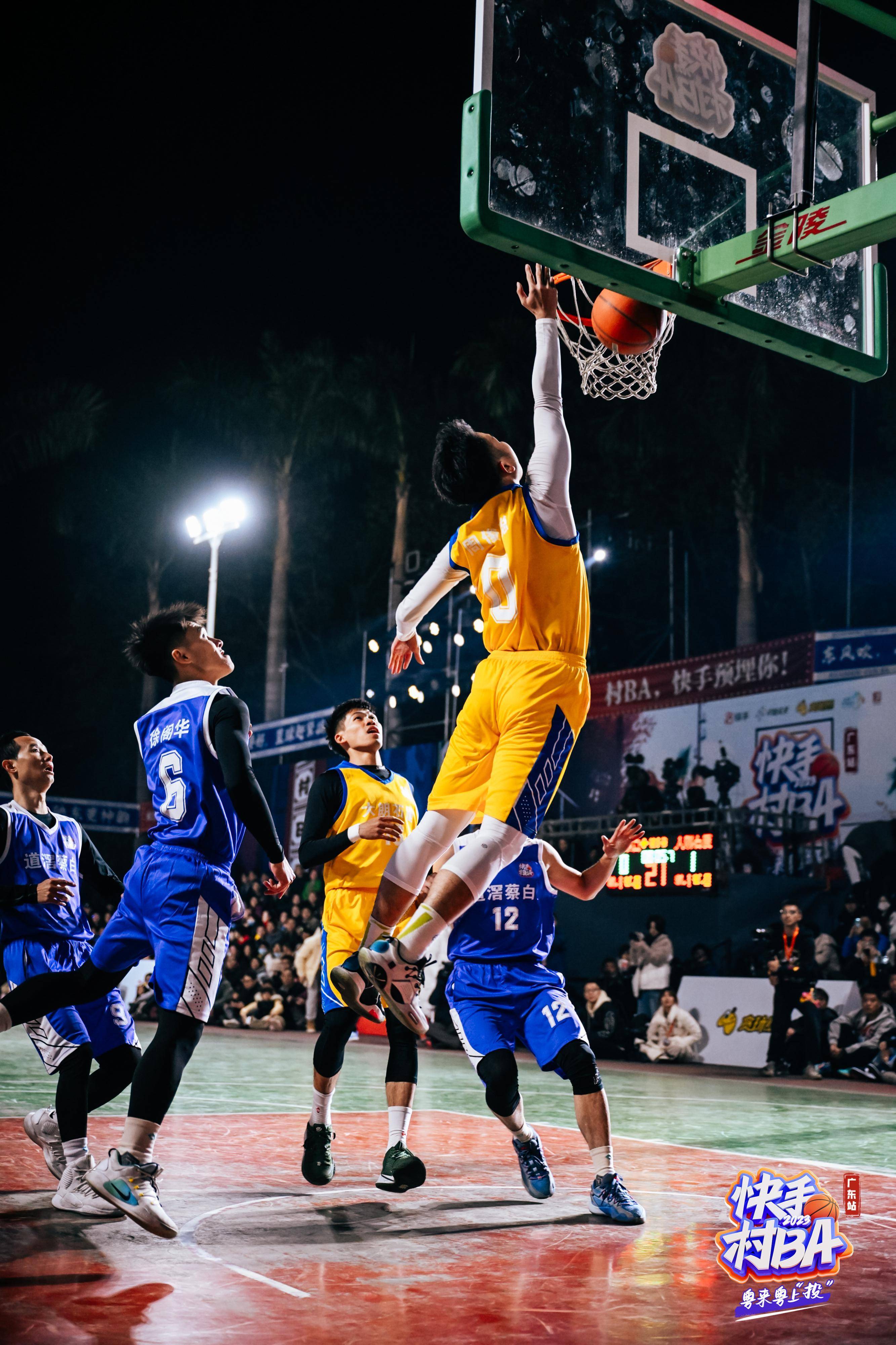 爱游戏网页版-篮球比赛场面火爆，观众热情高涨的简单介绍