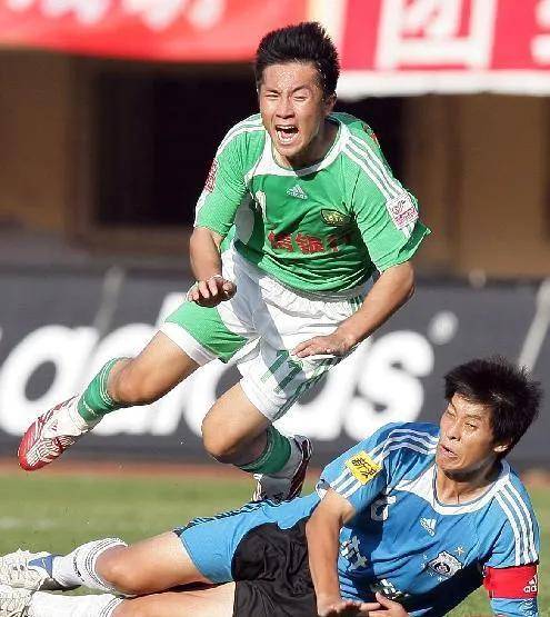 包含鲁能客场战平绿城，仍未赢得联赛三分的词条