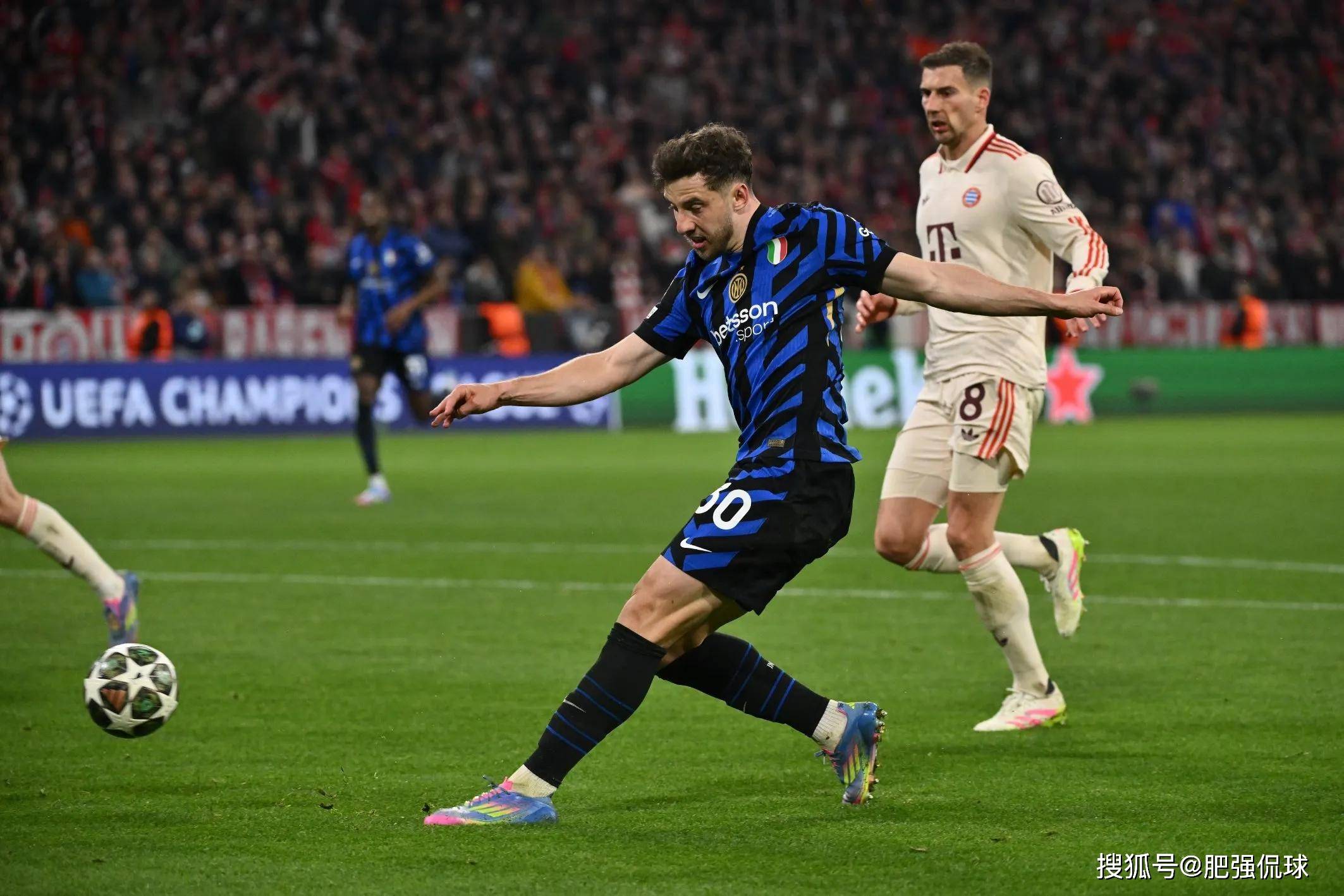 外线射手再度发威,球队进攻效率大幅提升的简单介绍 外线射手再度发威,球队进攻效率大幅提升的简单介绍