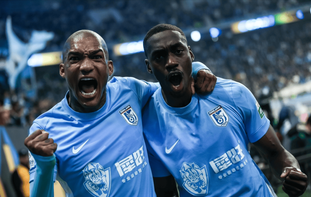 爱游戏在线-球队士气高昂准备展开新一轮比赛