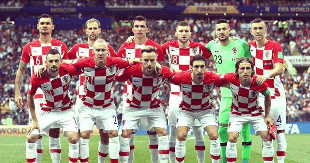 包含克罗地亚队成功出线,将角逐一个备受关注的国际足球盛典的词条 包含克罗地亚队成功出线,将角逐一个备受关注的国际足球盛典的词条