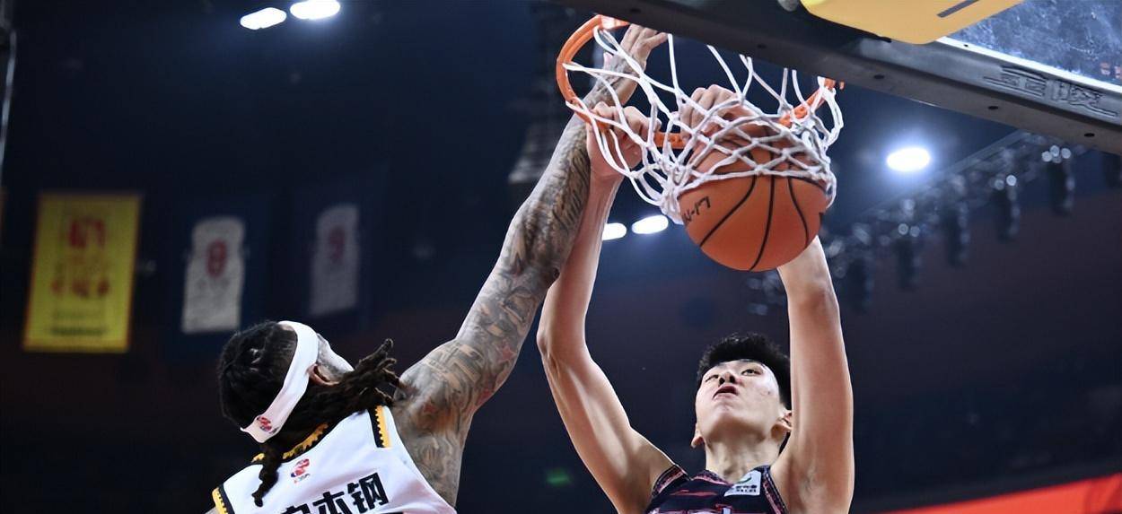 广东男篮成功捍卫主场,击败对手取得胜利 广东男篮成功捍卫主场,击败对手取得胜利