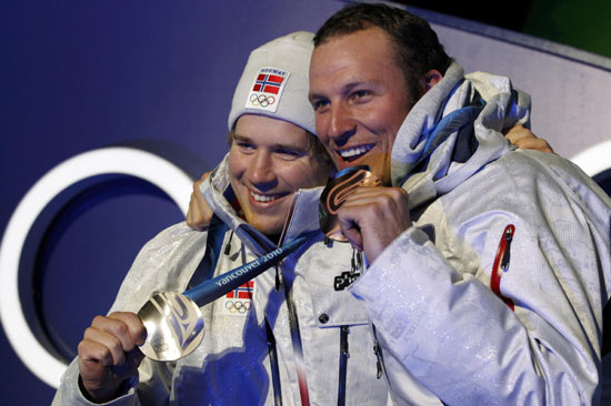 新西兰高山滑雪选手夺得铜牌! 新西兰高山滑雪选手夺得铜牌!