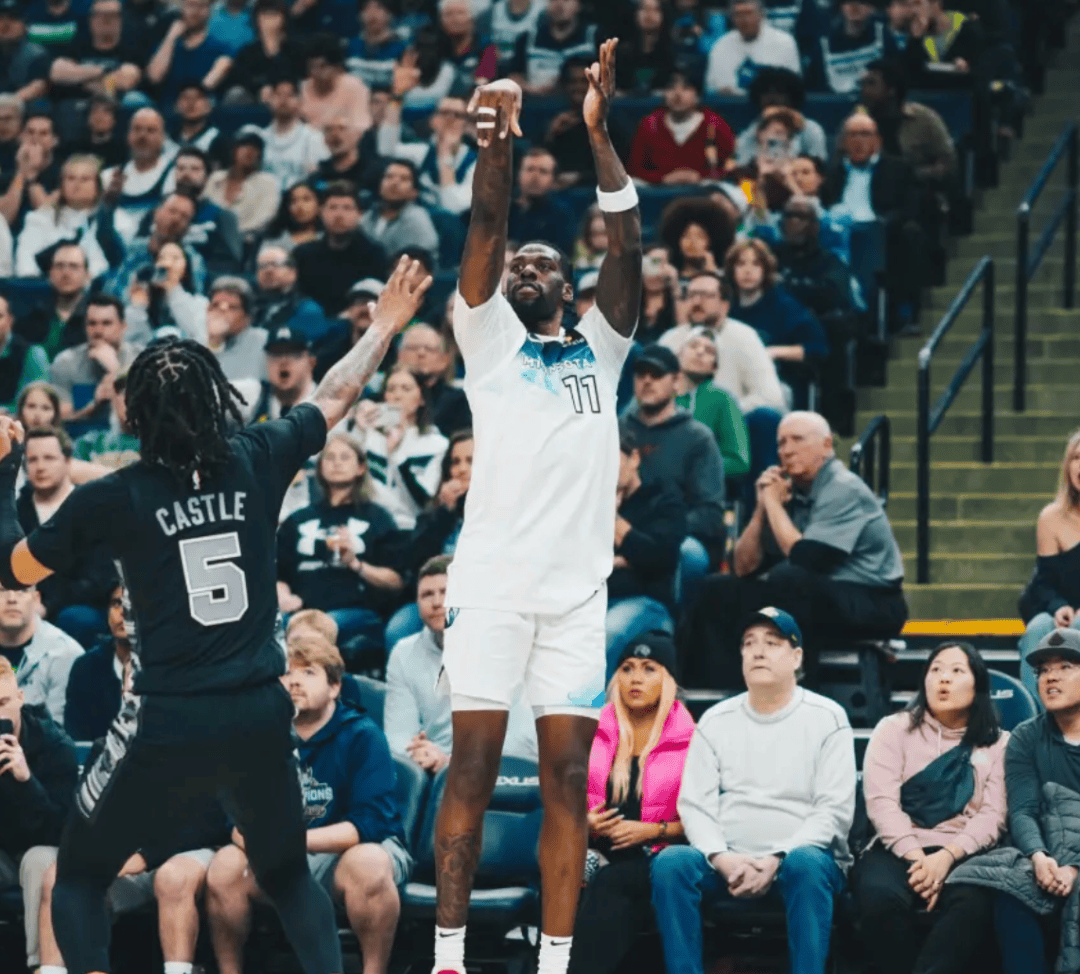 马刺大胜森林狼,德罗赞砍下分 马刺大胜森林狼,德罗赞砍下分