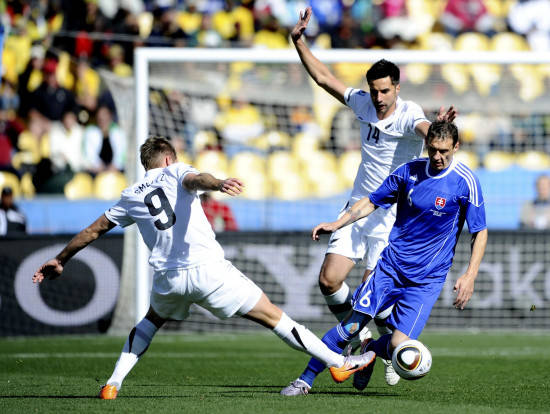 爱游戏-斯洛文尼亚战胜斯洛伐克，士气高涨迎接下一场赛事的简单介绍