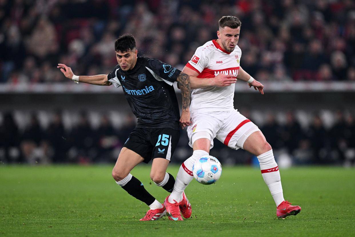 爱游戏网页版-斯图加特深陷降级区，保级压力不断增加